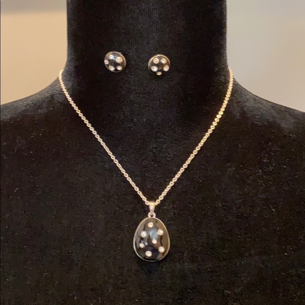 Avon Modern Sparkle necklace & earrings set NIB